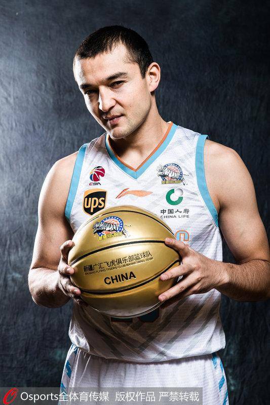 赛前体能课后，新疆广汇更衣室发声备战德甲，更衣室稳定，控场能力受关注-爱游戏